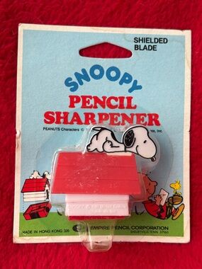 VINTAGE 1965 Unopened Snoopy Peanuts Empire Pencil Corp Pencil Sharpener